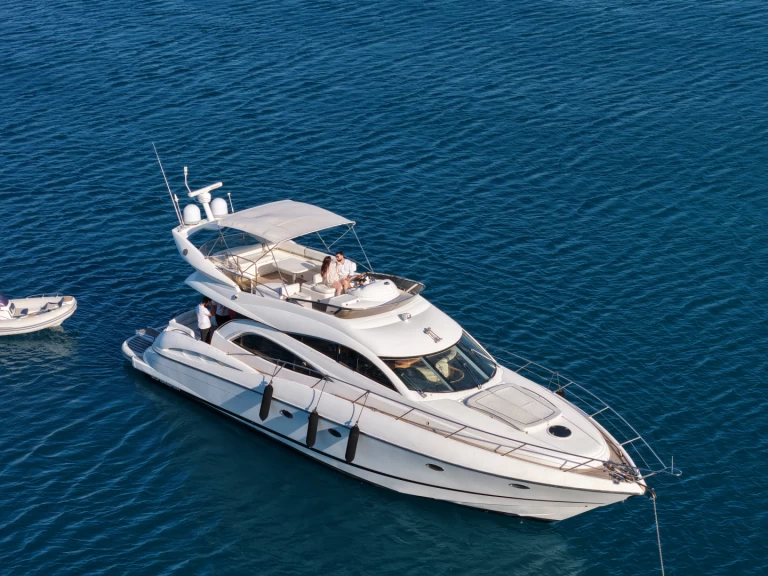 Yacht charter Vlorë - Sunseeker Manhattan 56 on SamBoat