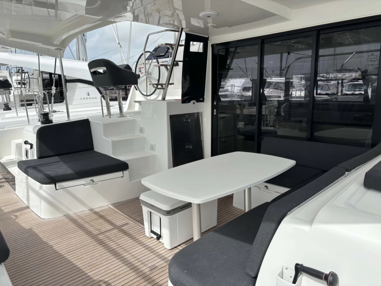 Hire a Lagoon Lagoon 42 Playa Sardinera