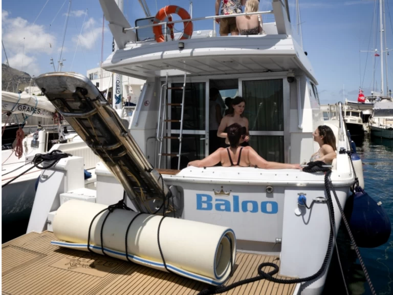 Motorboat hire in La Cala (porto Palermo) - Mochi Craft Mochi Craft 42 Fly