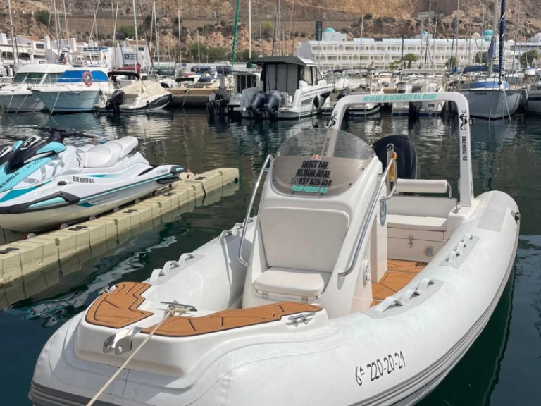 Charter a Rib boat 580 in Carboneras on Samboat