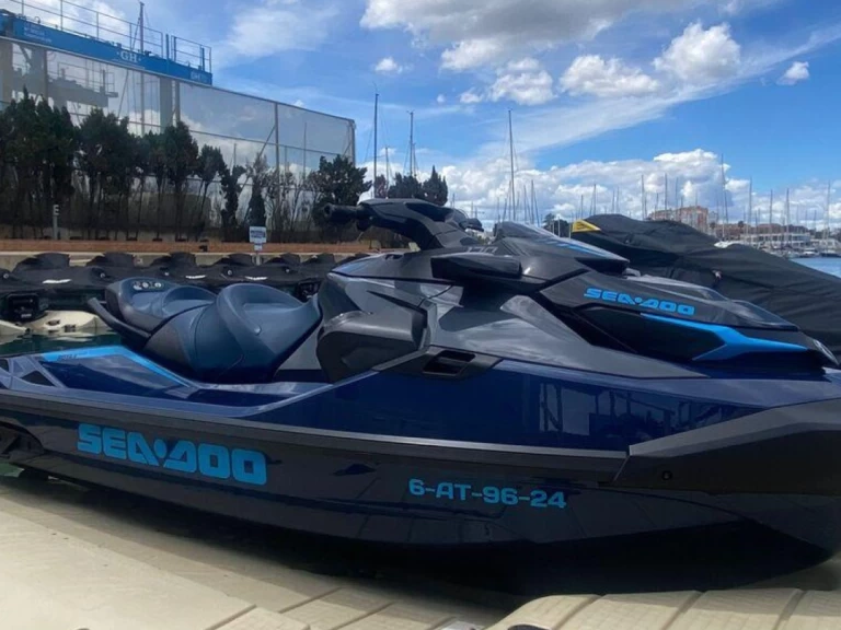 Charter a Sea-Doo 300 GT in Altea on Samboat
