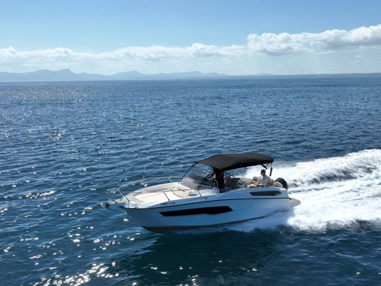 Hire a Karnic 702 Alcúdia