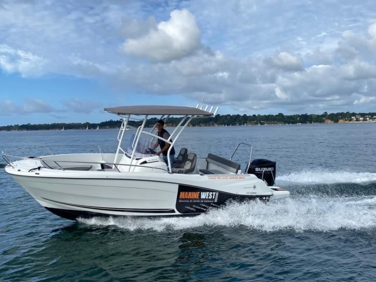 Hire a Jeanneau Cap Camarat 6.5 CC Serie 3 La Forêt-Fouesnant