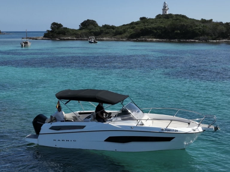 Hire Motorboat Karnic with a boat licence