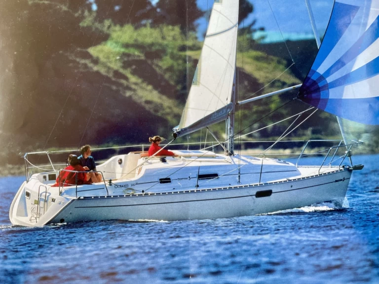 Sailboat to hire La Grande-Motte at the best price