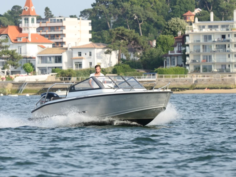 Hire Motorboat Silver-Boat with a boat licence