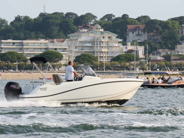 Charter a Quicksilver Quicksilver 675 Activ Open in Arcachon on Samboat