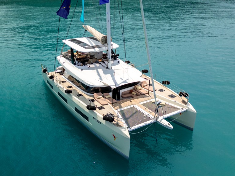 Charter a Lagoon Lagoon Sixty 5 in Capo d'Orlando on Samboat