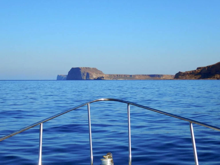 Yacht charter Kissamos - Sunseeker 1998 on SamBoat