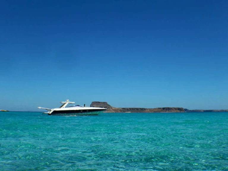 Motorboat hire in Kissamos - Sunseeker 1998