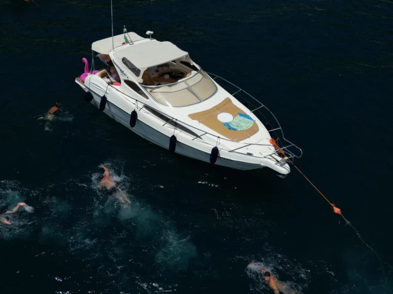 Motorboat hire in Marina d'Arechi - Gobbi Gobbi 365 SC