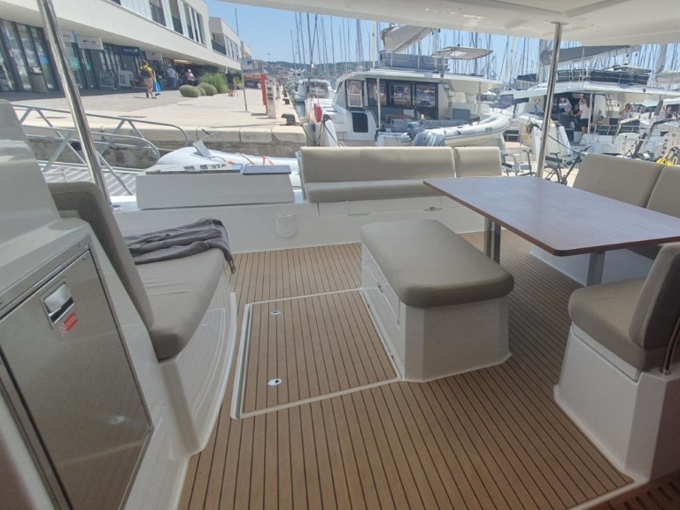 Hire Catamaran with or without skipper Fountaine Pajot Seget Donji