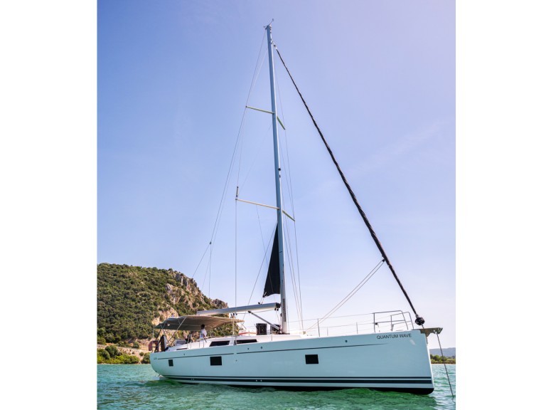 Sailboat to hire Préveza at the best price