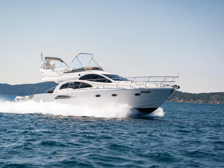 Hire a Astondoa Astondoa 43 Fly Zadar