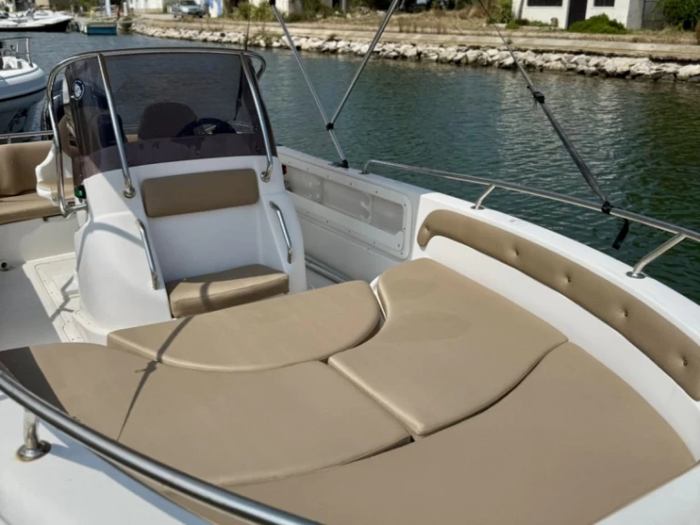 Hire a Ranieri Pathfinder Carnon-Plage