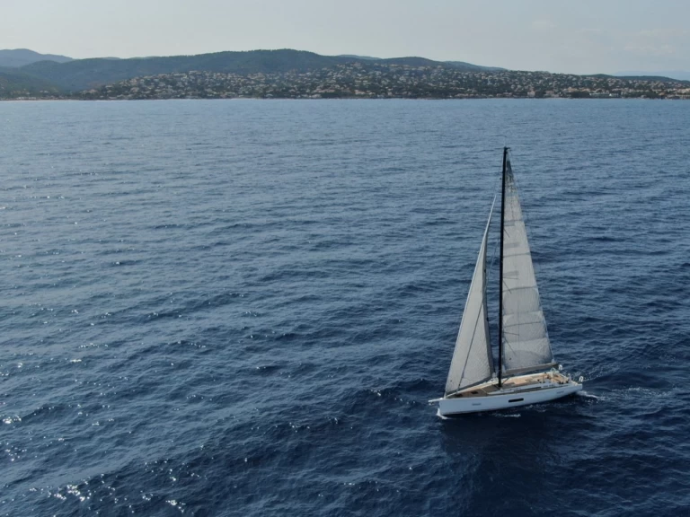 Hire Sailboat with or without skipper Bénéteau Cugnana Verde