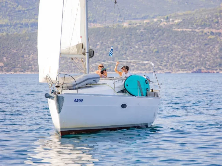 Yacht charter Kiáto - Elan Elan 344 on SamBoat