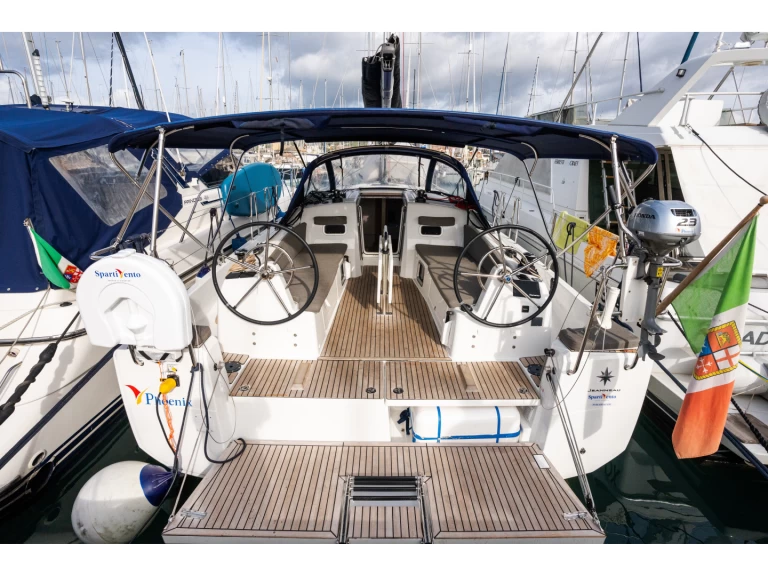 Charter a Jeanneau Sun Odyssey 380 in Castiglioncello on Samboat