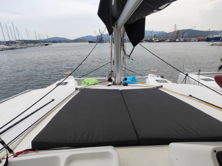 Hire a Lagoon Lagoon 450 F Volos