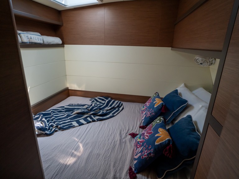 Yacht hire Capo d'Orlando cheap Lagoon 52 F