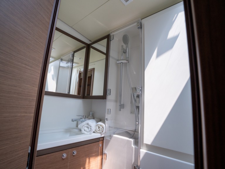 Catamaran to hire Capo d'Orlando at the best price