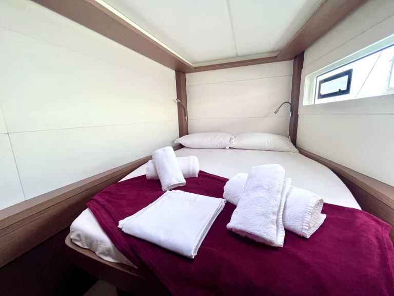 Catamaran to hire Capo d'Orlando at the best price