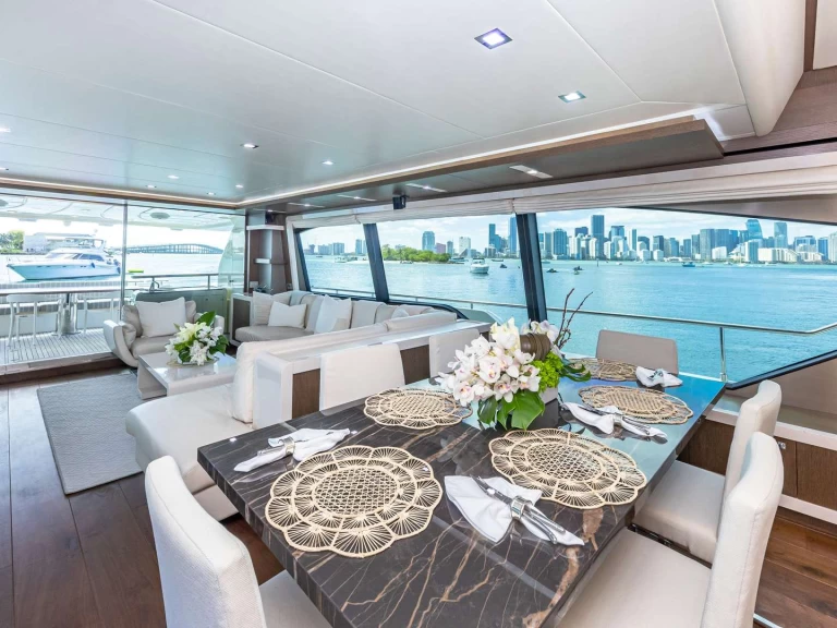 Luxury Yacht hire in Miami - Ferretti HOYA SAXA