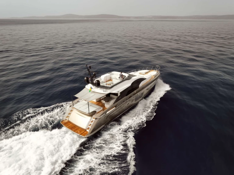 Hire a Azimut MYNE Seget Donji