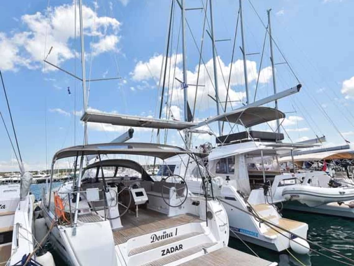Charter a Bavaria Cruiser 51 in Biograd na Moru on Samboat