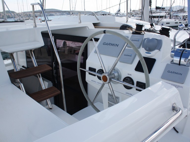 Catamaran hire in Seget Donji - Fountaine Pajot Astrea 42