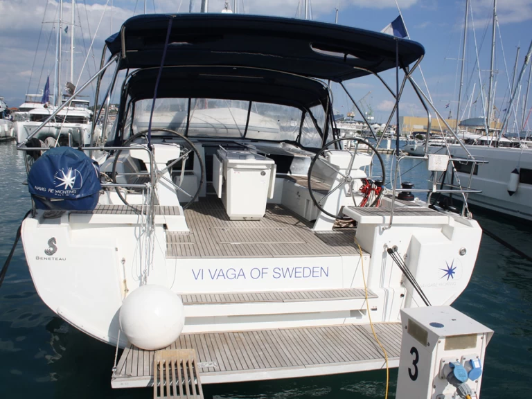 Hire Sailboat Bénéteau with a boat licence
