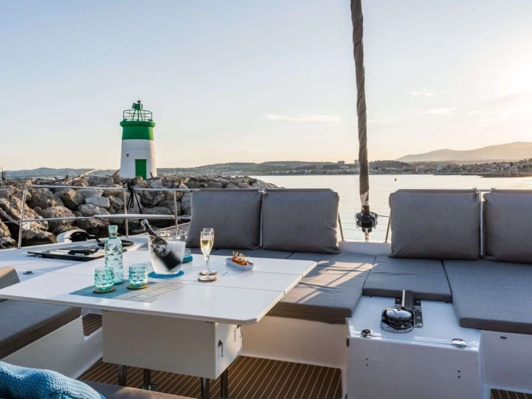 Hire a Bali Kayachtic  Tortola