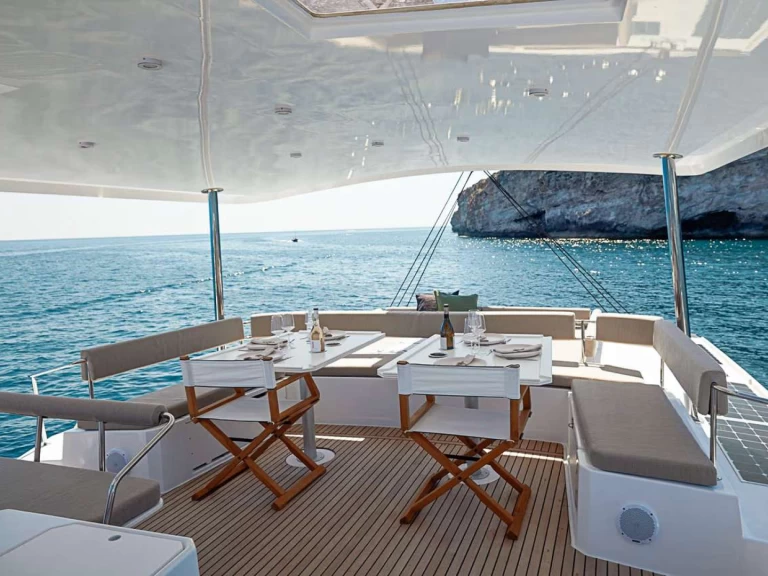 Luxury Yacht to hire British Virgin Islands (BVI) at the best price