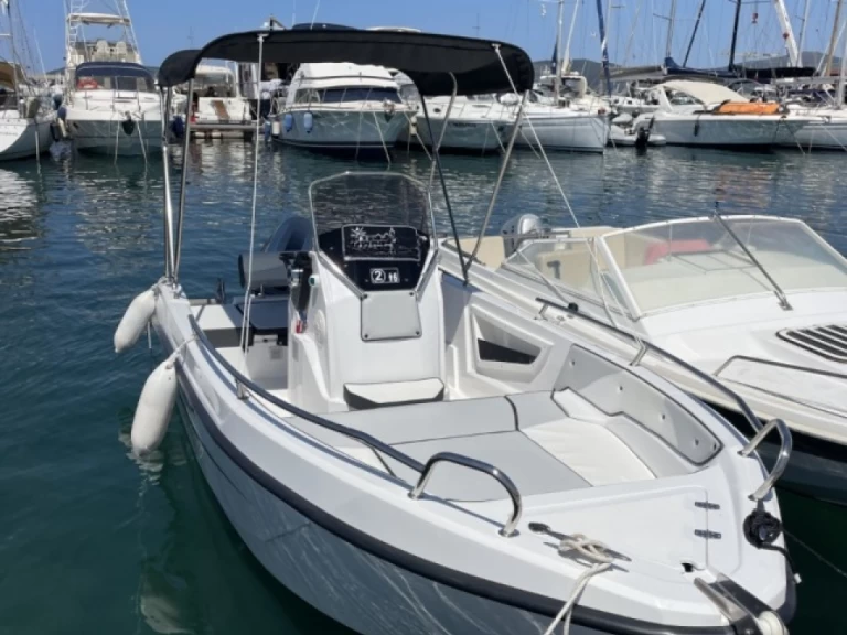 Yacht charter Alghero - Trimarchi Nica 530 on SamBoat