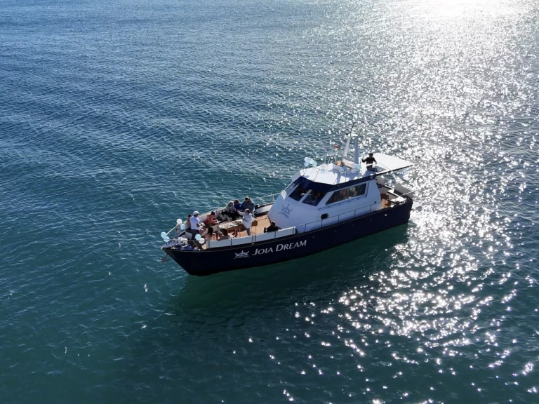 Charter a Yate Cantiere Navale Yate Sciallino in Portimão on Samboat