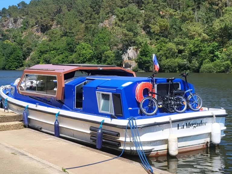 Charter a Porter and Haylett CONNOISSEUR 1135 in Redon on Samboat