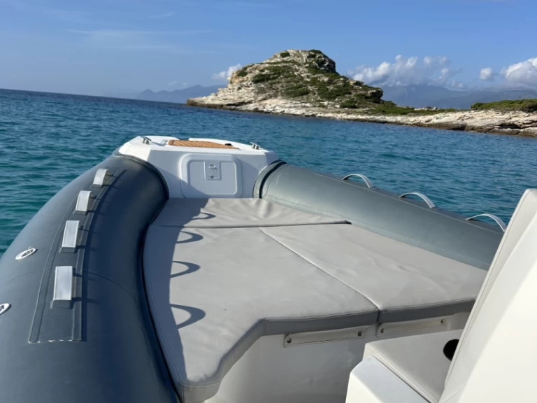 Hire RIB FANALE MARINE with a boat licence