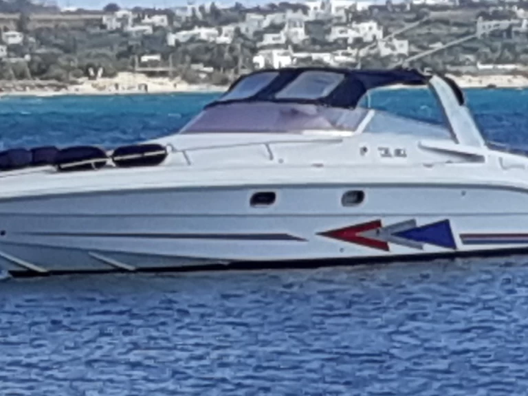 Hire Motorboat Tullio-Abbate with a boat licence