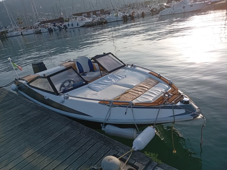 Charter a hellas pegasus + selva xrs 40 HP Pegasus in Porto Mirabello on Samboat