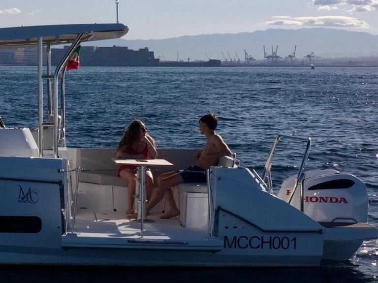 Motorboat hire in Naples - Bénéteau Flyer 9