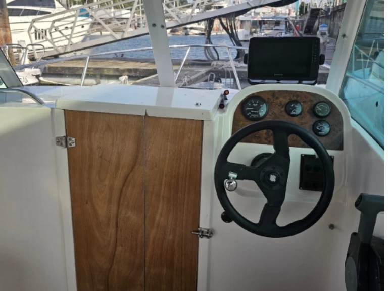 Yacht hire Vigo cheap Cap Camarat 575