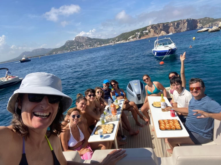 Yacht charter Santa Eulària des Riu - Zephyr Zephyr 800 on SamBoat