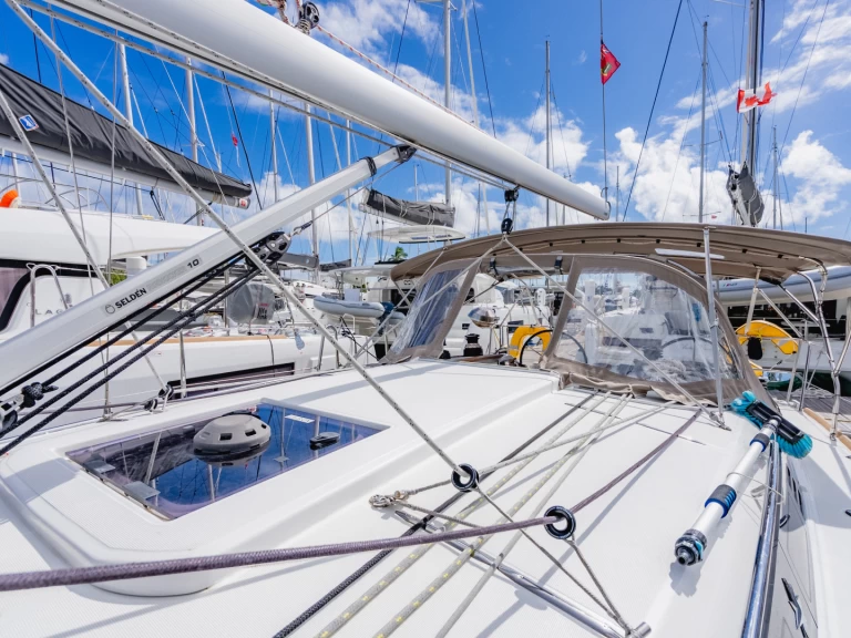 Yacht charter Road Town - Jeanneau Sun Odyssey 349 on SamBoat