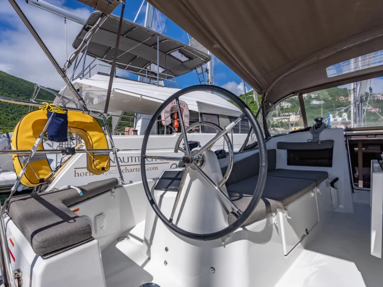 Sailboat to hire Road Town at the best price