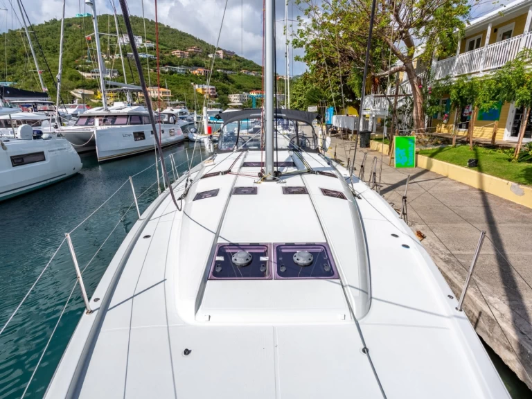 Hire Sailboat with or without skipper Jeanneau Road Town