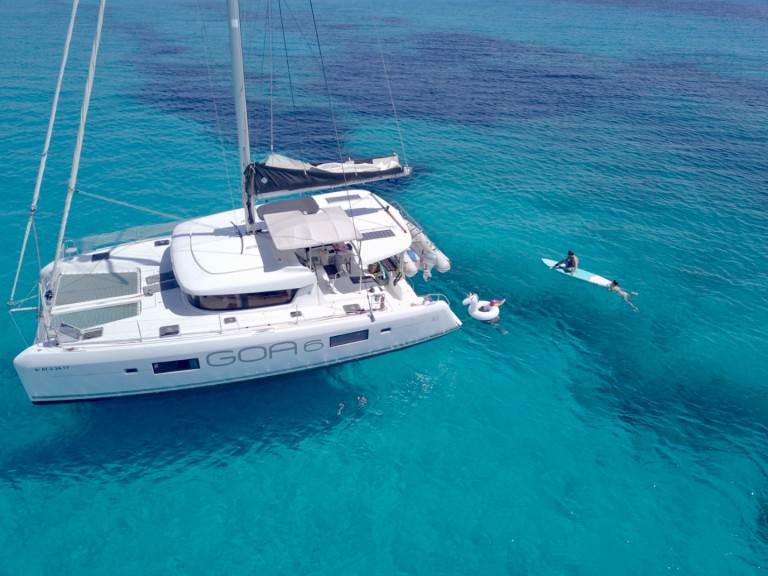 Catamaran hire in Marina Vallarta - Lagoon Lagoon 42