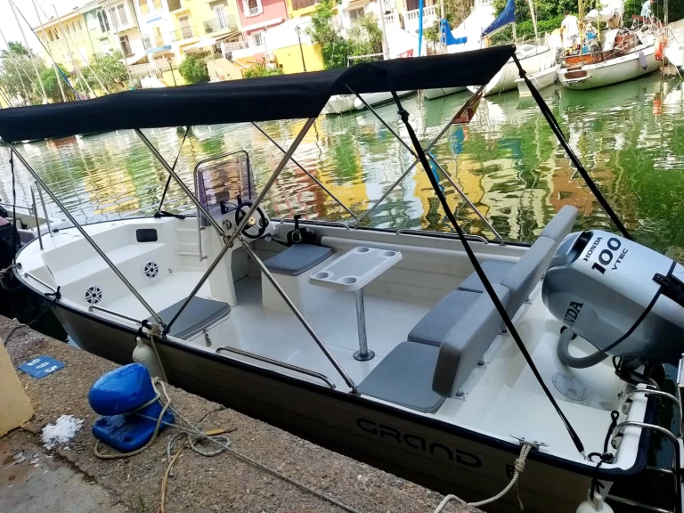 Hire a Grand Boats N585 Port Saplaya