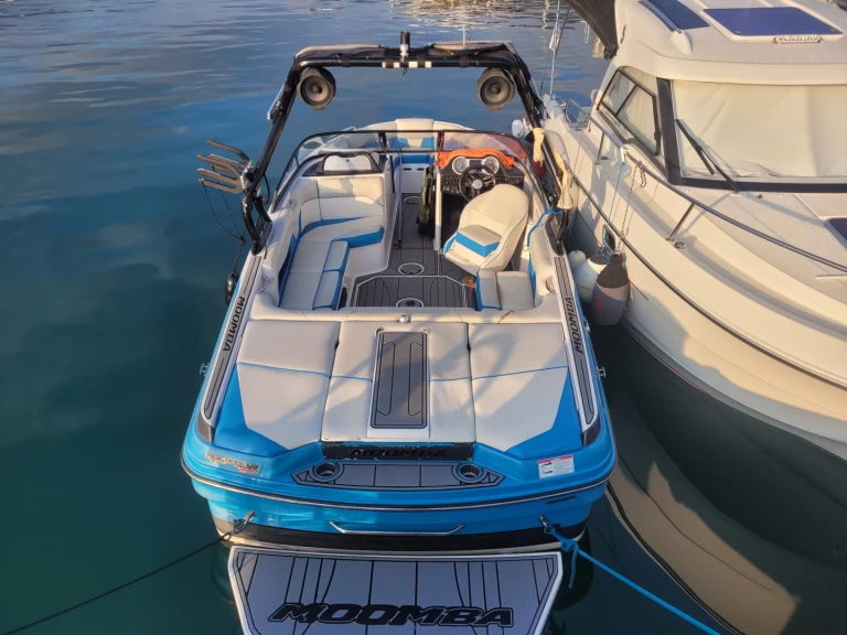 Charter a Moomba Mondo in Cannes on Samboat