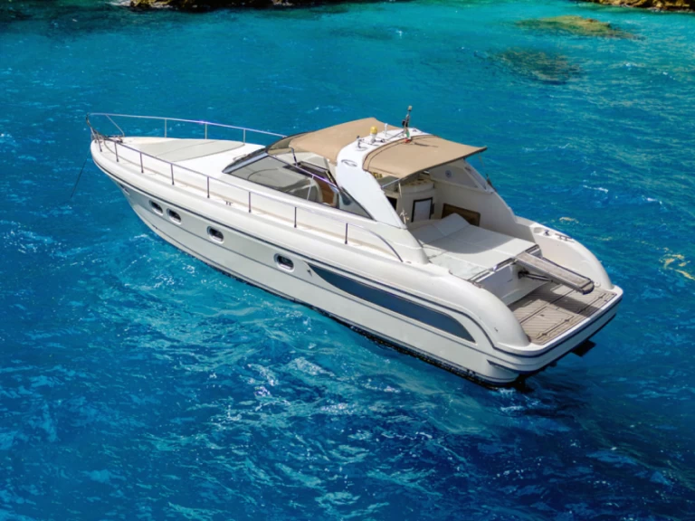 Luxury Yacht to hire Positano at the best price