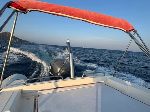 Hire RIB Nuova Jolly with a boat licence